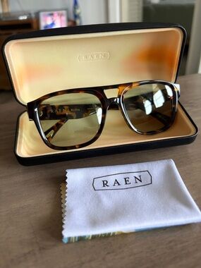 RAEN Rifka Sunglasses - Scout Tortoise/Moonmist